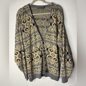 Vintage 90s style grandpa sweater 
Liz Claiborne